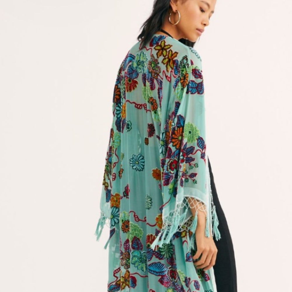 Free People Sweet Leaf Burnout Floral Embroidered Kimono with Fringe. OS NWT - Picture 4 of 9
